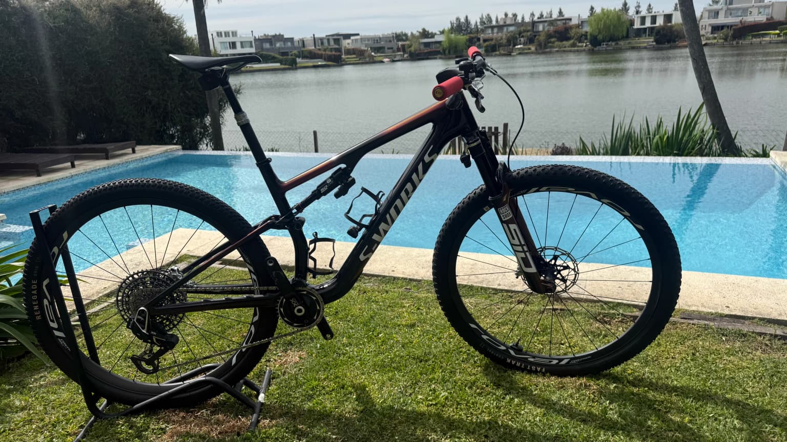 SPECIALIZED EPIC 8 SWORKS  L